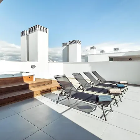 Penthouse Isabela Vistamar - Rooftop & Jacuzzi البوفيرا
